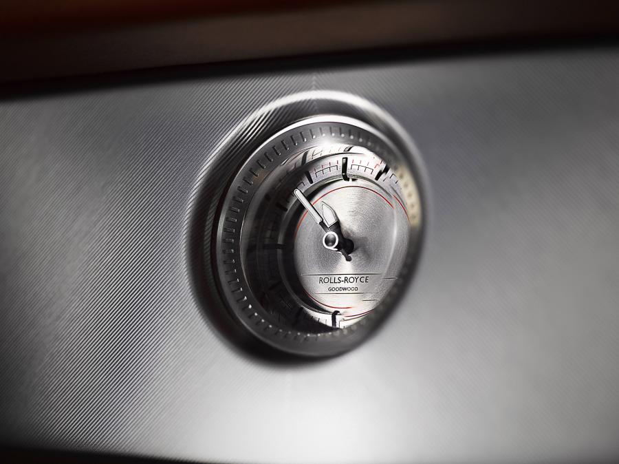  Rolls-Royce Phantom Zenith Collection 2016 года  (фото 8 из 11)